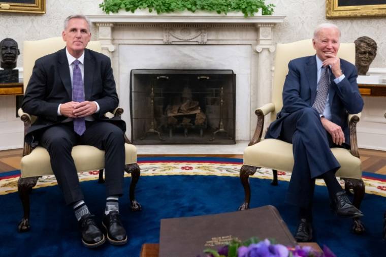 Kevin McCarthy et Joe Biden à la Maison Blanche, le 22 mai 2023 ( AFP / SAUL LOEB )
