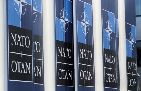 FINLANDE: LE PARLEMENT DEVRAIT SE PRONONCER MARDI SUR LA DEMANDE D'ADHÉSION À L'OTAN