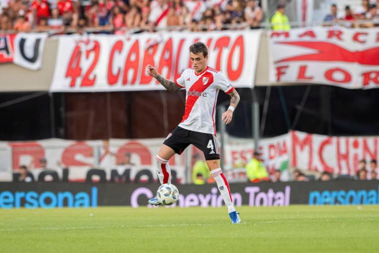 River Plate lance sa Copa Libertadores avec un but gag et une incroyable bastos de 30 mètres