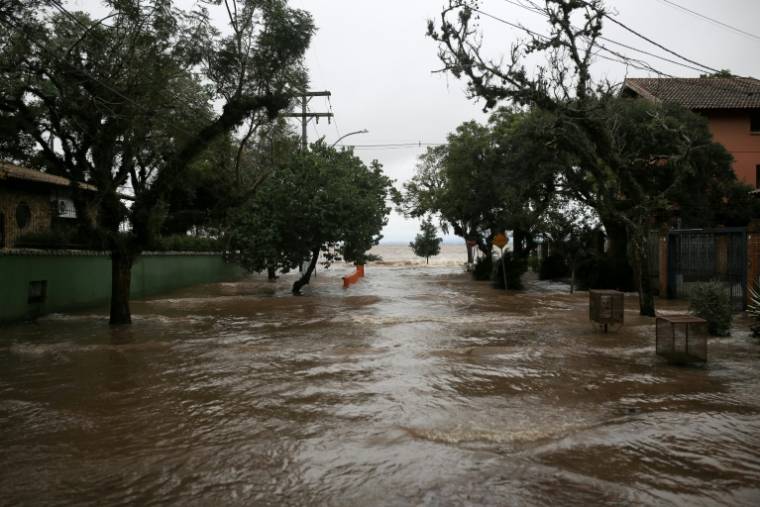 Inondations à Porto Alegre, dans l'Etat du Rio Grande do Sul, le 13 mai 2024 au Brésil ( AFP / ANSELMO CUNHA )