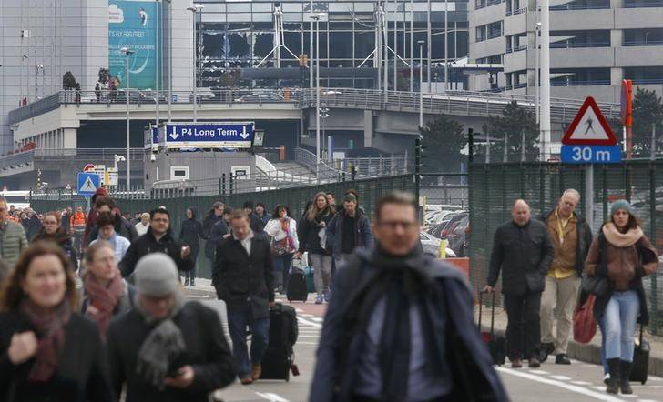 UNE EXPLOSION À L'AÉROPORT DE BRUXELLES PROBABLEMENT PROVOQUÉE PAR UN KAMIKAZE