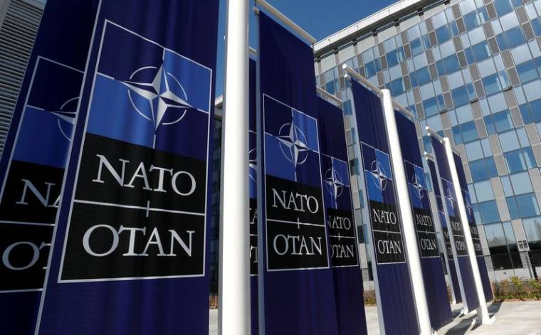 LA FINLANDE ET LA SUÈDE SOUMETTENT LEUR DEMANDE D'ADHÉSION À L'OTAN