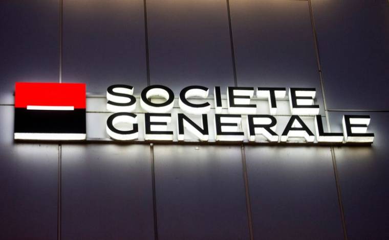 Photo d'archives du logo de Société Générale sur un immeuble à Zurich