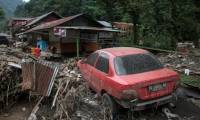 Dégâts après une crue éclair et une coulée de lave froide à Tanah Datar, sur l'île de Sumatra (Indonésie), le 12 mai 2024 ( AFP / REZAN SOLEH )