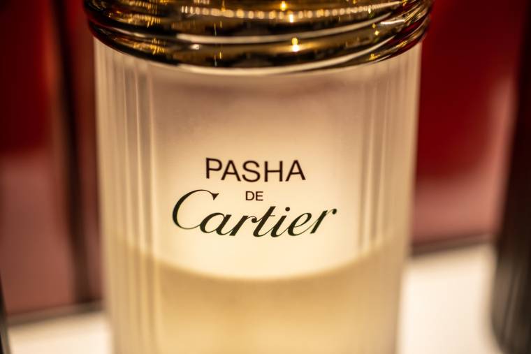 Le luxe des parfums sur mesure (Crédits photo : Shutterstock)