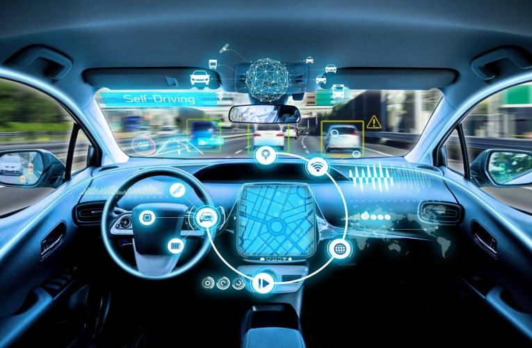 Le gouvernement britannique vient de donner son feu vert à la circulation de voitures autonomes sur ses routes dès 2021 crédit photo : Shutterstock
