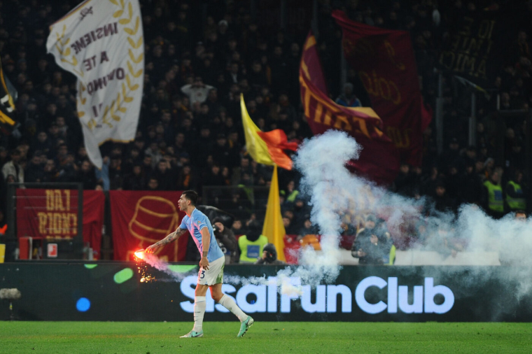 Un fan de la Roma poignardé après le derby contre la Lazio