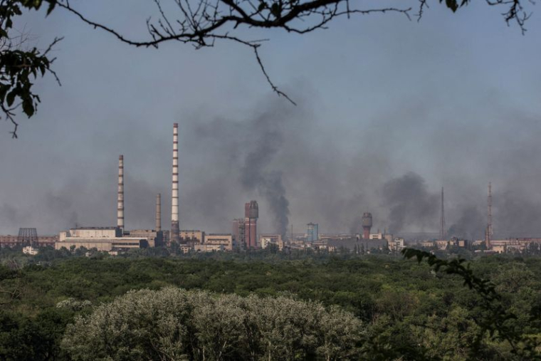 UKRAINE: LA RUSSIE PILONNE SIEVIERODONETSK, DES CENTAINES DE CIVILS RÉFUGIÉS DANS UNE USINE CHIMIQUE