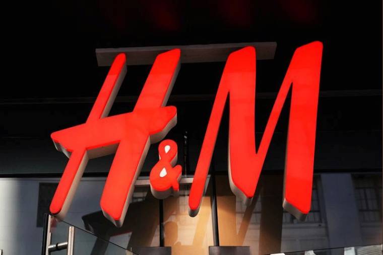 H&M FAIT PART DE VENTES LÉGÈREMENT MOINS BONNES QUE PRÉVU AU QUATRIÈME TRIMESTRE