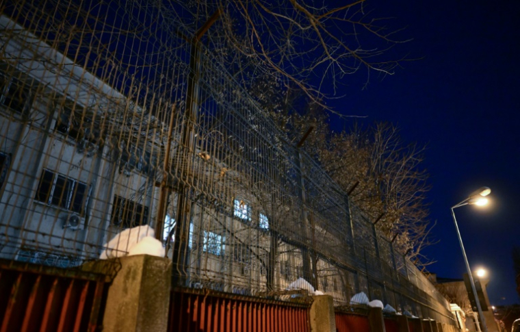 Vue du bâtiment où est détenu le trafiquant de drogue français Mohamed Amra après son arrestation le même jour par la police roumaine, le 22 février 2025 à Bucarest ( AFP / Daniel MIHAILESCU )