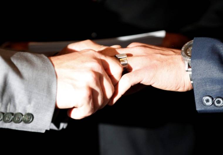 LA HAUSSE DU NOMBRE DE MARIAGES PORTÉE EN 2014 PAR LES UNIONS HOMOSEXUELLES