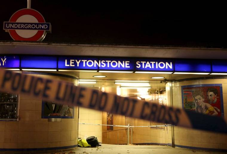 UN ACTE "TERRORISTE" FAIT TROIS BLESSÉS DANS LE MÉTRO LONDONIEN