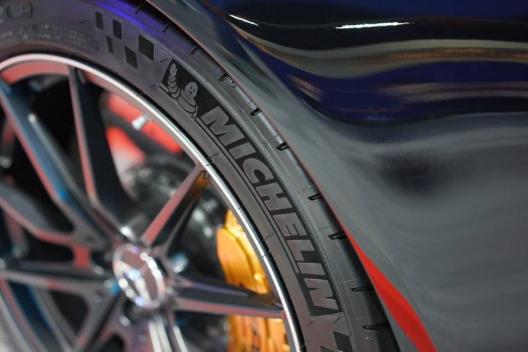 Un pneu Michelin (crédit photo : Adobe Stock /  )