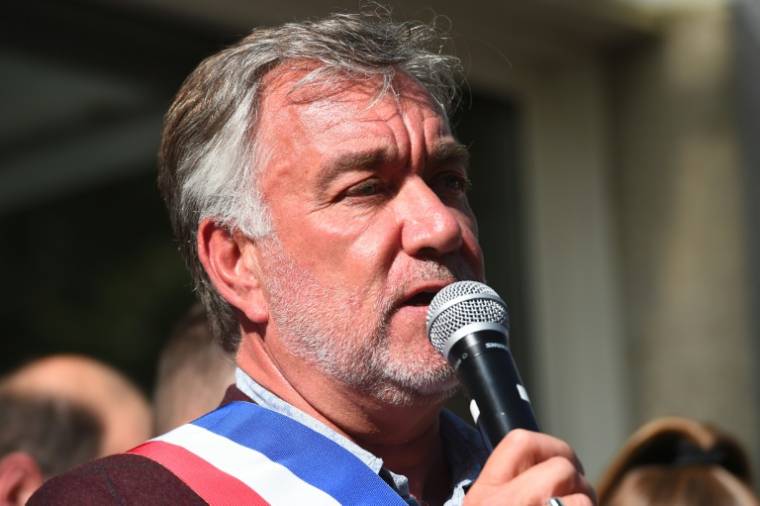 L'ancien maire de Saint-Brévin Yannick Morez à Saint-Brevin-les-Pins en Loire-Atlantique, le 24 mai 2023 ( AFP / Sebastien SALOM-GOMIS )