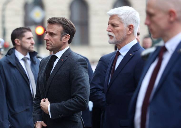 Le Président Emmanuel Macron et son homologue tchèque Petr Pavel, à Prague