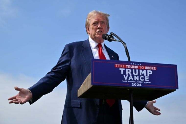 L'ancien président américain et candidat républicain à la présidentielle, Donald Trump, à Rancho Palos Verdes, le 13 septembre 2024 en Californie ( AFP / Robyn Beck )