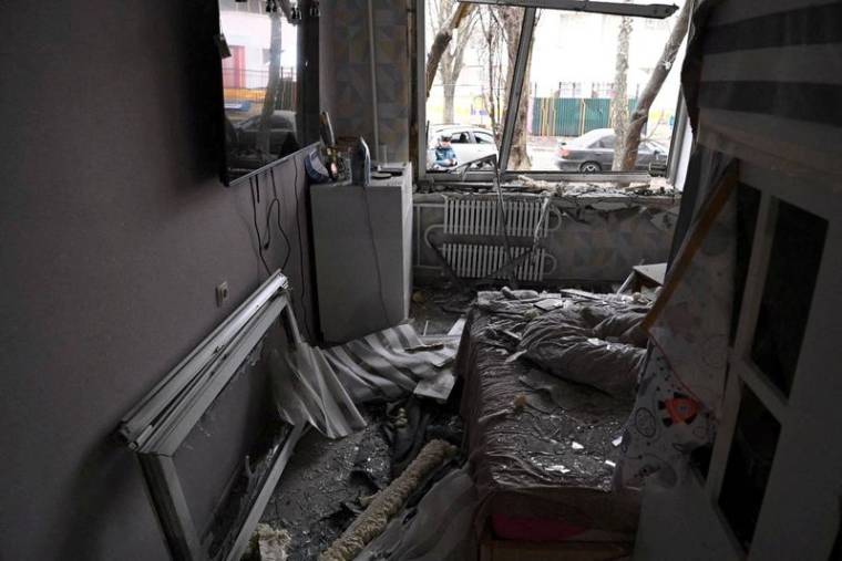 Un appartement endommagé après une attaque de missile ukrainien à Belgorod, en Russie