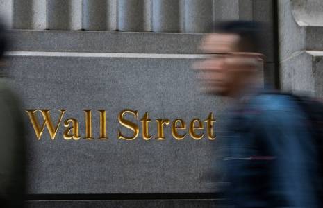 Wall Street termine en légère hausse à l'avant-veille de la Fed