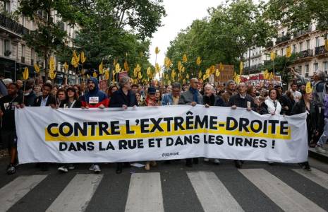 Manifestation contre le parti d'extrême droite français, le Rassemblement national, à Paris