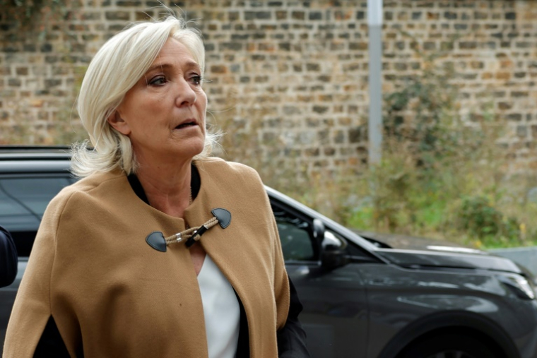 Marine Le Pen à son arrivée au tribunal correctionnel de Paris, le 14 octobre 2024 ( AFP / Grégoire CAMPIONE )