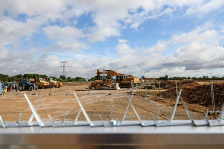 Le chantier de construction d'un nouveau réservoir à Priaires, le 1er septembre 2023 dans les Deux-Sèvres ( AFP / YOHAN BONNET )