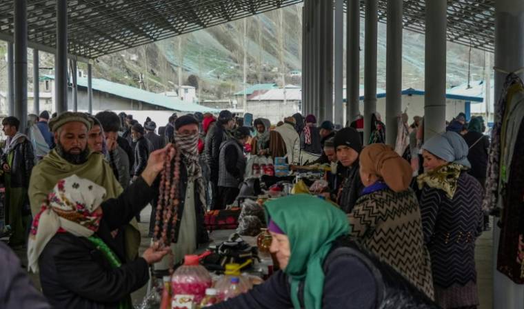 Le marché de Kalai Khumb, au Tadjikistan, le 30 mars 2024 ( AFP / Amir ISAEV )
