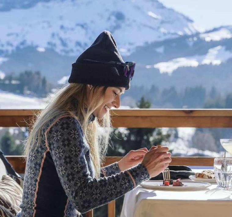 Et si vous profitiez de votre séjour aux sports d’hiver pour vous offrir un repas étoilé? ( crédit photo : Capture d'écran Instagram @ladamedepicle1920 )