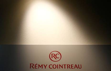 Photo d'archives du logo de Remy Cointreau photographié à la distillerie à Saint-Barthelemy-d'Anjou