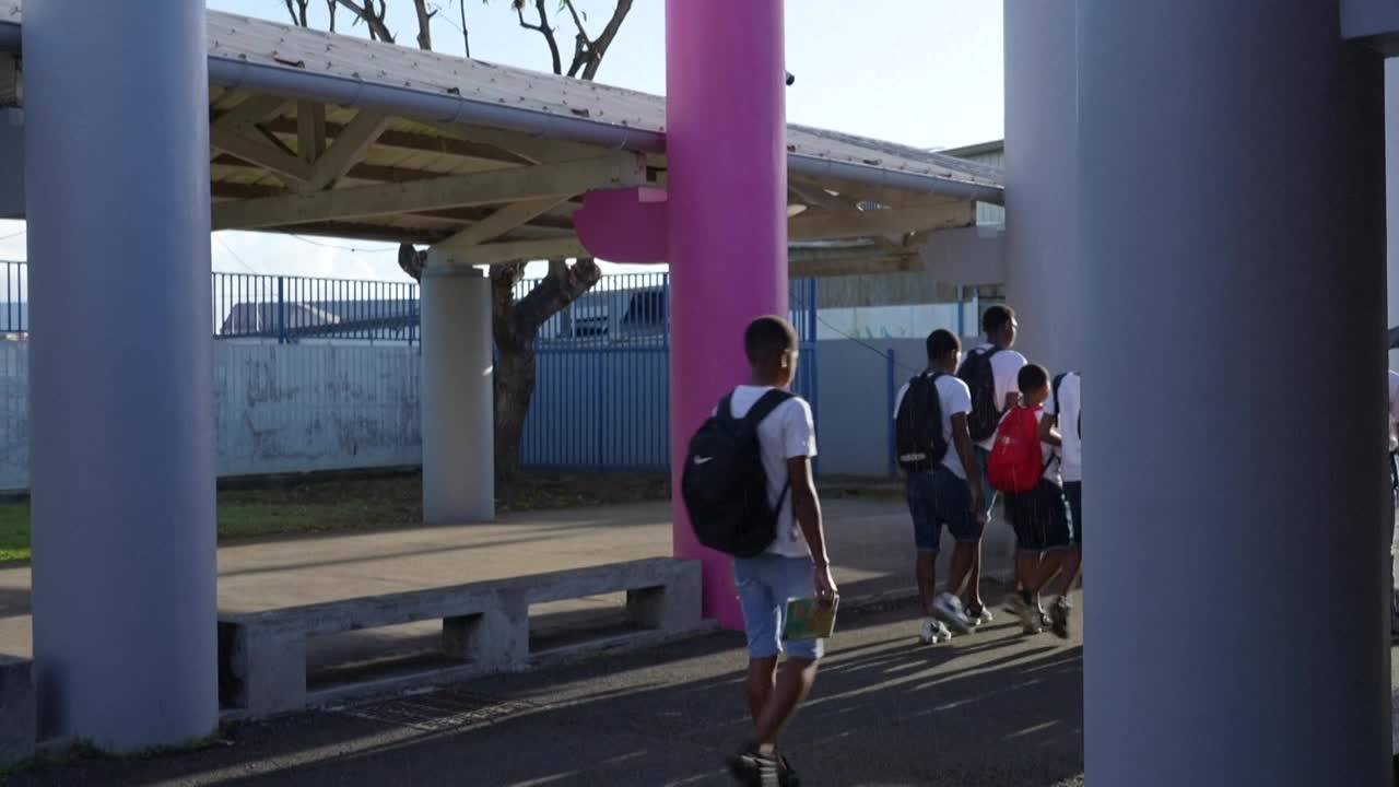 En Guadeloupe, l’uniforme à l'école est porté depuis plus de 40 ans