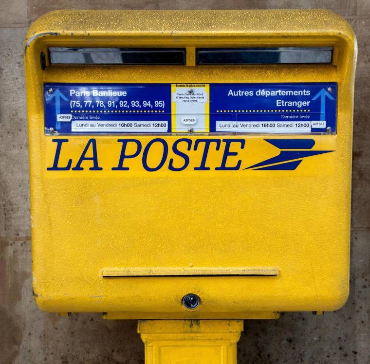Les clients concernés peuvent avertir l'entreprise postale qui remboursera la somme ponctionnée deux fois. (illustration) (Pixabay / Ganossi)