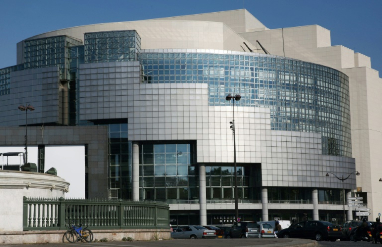 La grève des salariés de l'Opéra de Paris pour protester contre "un sous-effectif chronique" a pris fin mardi suite à un protocole d'accord signé avec la direction ( AFP / LOIC VENANCE )