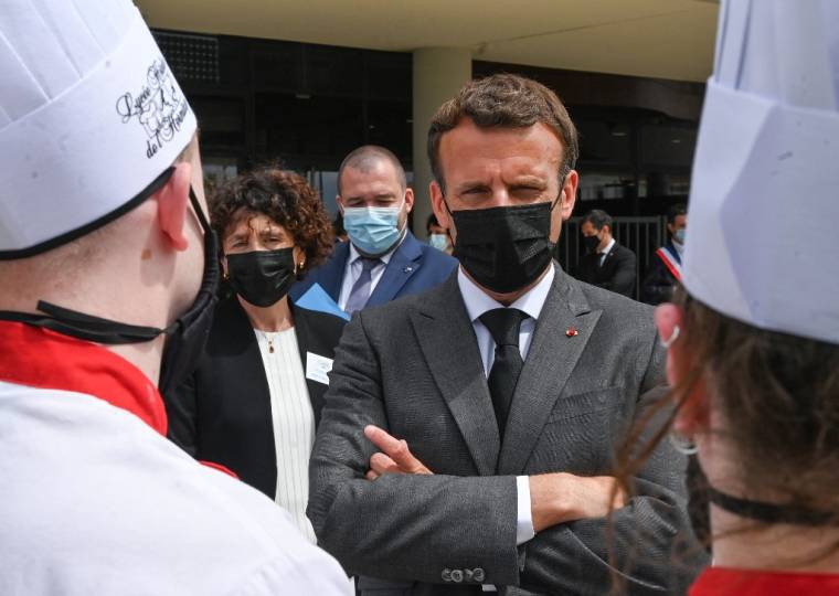 Emmanuel Macron à Tain-L'Hermitage, le 8 juin 2021. ( POOL / PHILIPPE DESMAZES )