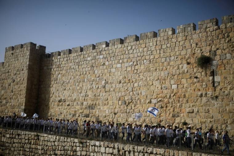 ISRAËL: UNE "MARCHE DES DRAPEAUX" À HAUT RISQUE PRÉVUE MARDI