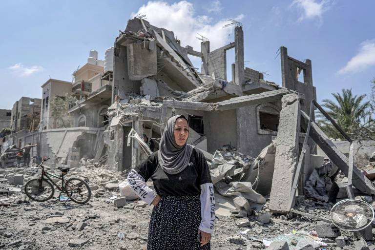 Destruction dans le camp de réfugiés de Maghazi, dans le centre de la bande de Gaza, après un bombardement israélien le 15 avril 2024 ( AFP / - )
