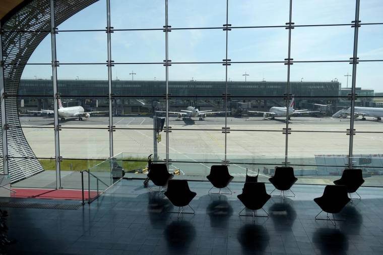 L'aéroport Paris-Charles de Gaulle le 12 mai 2020. ( AFP / ERIC PIERMONT )
