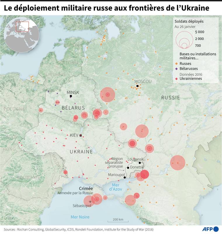 Carte montrant le déploiement de troupes russes aux frontières ukrainiennes ( AFP /  )