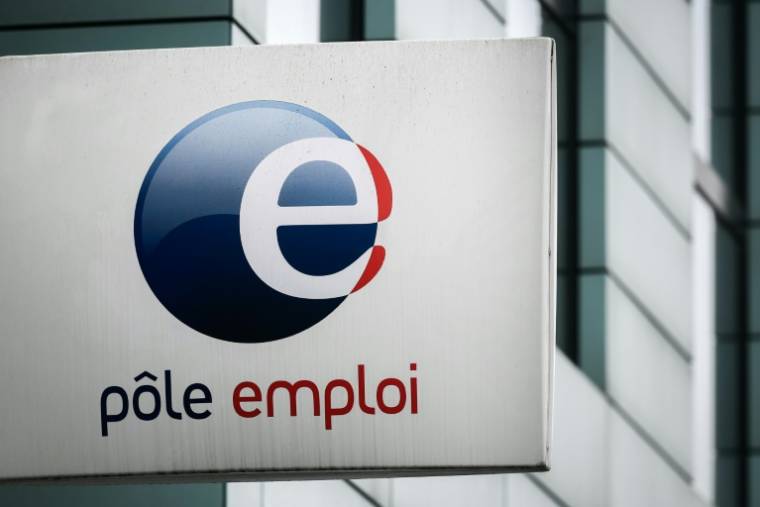 Pôle emploi changes its name to become France Travail with a new logo (AFP / Philippe LOPEZ)