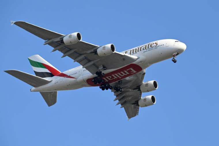 Le groupe Emirates, basé à Dubaï et propriétaire de la compagnie aérienne la plus importante du Moyen-Orient, a annoncé lundi un bénéfice net annuel record de 5,1 milliards de dollars ( AFP / Damien MEYER )