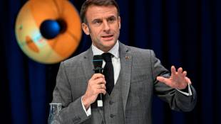Le président Emmanuel Macron lors des assises de l'économie de la mer, le 28 novembre 2023 à Nantes ( AFP / DAMIEN MEYER )