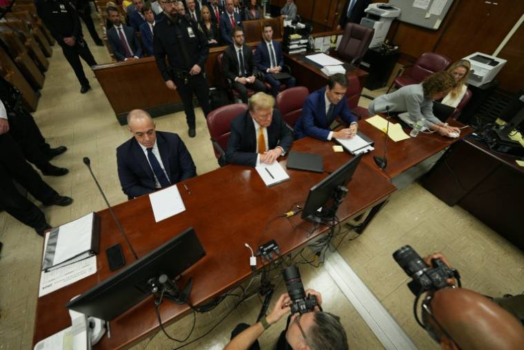 Donald Trump dans la salle d'audience du tribunal de Manhattan où il est jugé dans un procès pénal, le 21 mai 2024 à New York  ( GETTY IMAGES NORTH AMERICA / POOL )