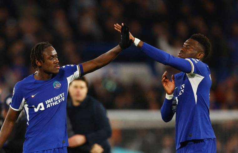 Chelsea s'offre Tottenham et intègre le top 8