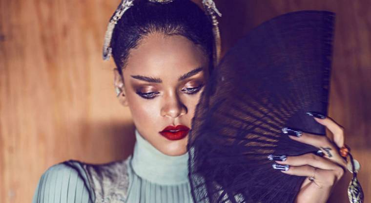 LVMH compte sur Fenty Beauty et la notoriété mondiale de Rihanna pour renforcer la dynamique de sa division cosmétiques. (© cc celebrityabc)