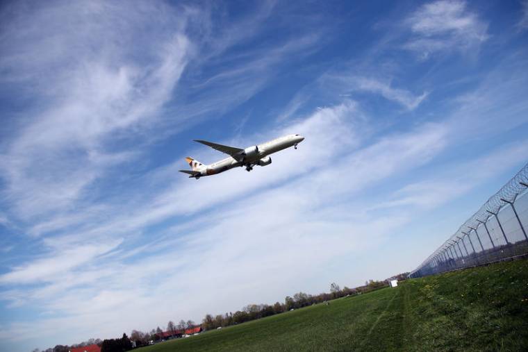 LA FAA DEMANDE DES MODIFICATIONS SUR LE BOEING 787 DREAMLINER