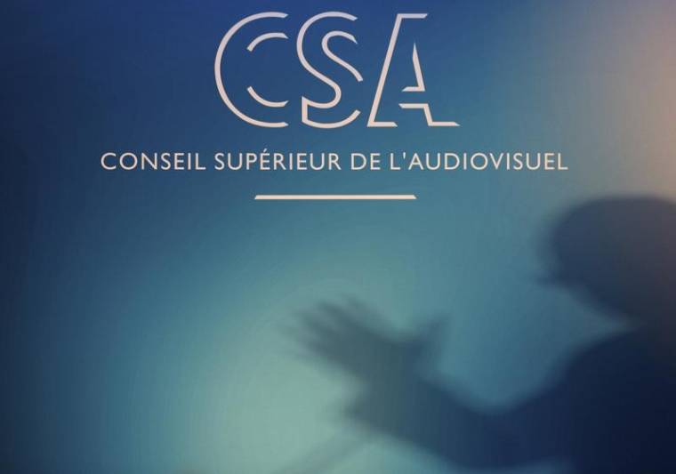 LE CSA PRIVE C8 DE PUBLICITÉ AUTOUR DE "TOUCHE PAS À MON POSTE"