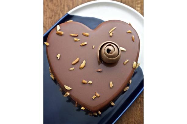 Grolet, Hermé, Michalak, Kayser… Les desserts des chefs pour la Saint-Valentin (Crédit photo : capture Instagram @christophe_michalak)