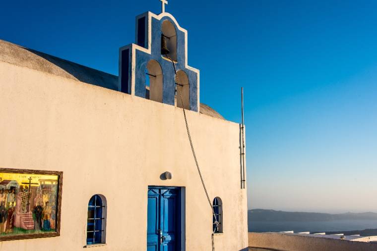Cette île grecque offre un logement et 18.000€ aux familles qui s’installent (Crédit Photo: iso topon - Unsplash)