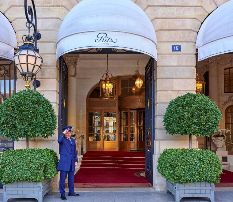 Le Ritz incarne l’art de vivre à la française. crédit photo : Capture d’écran Instagram @ritzparis