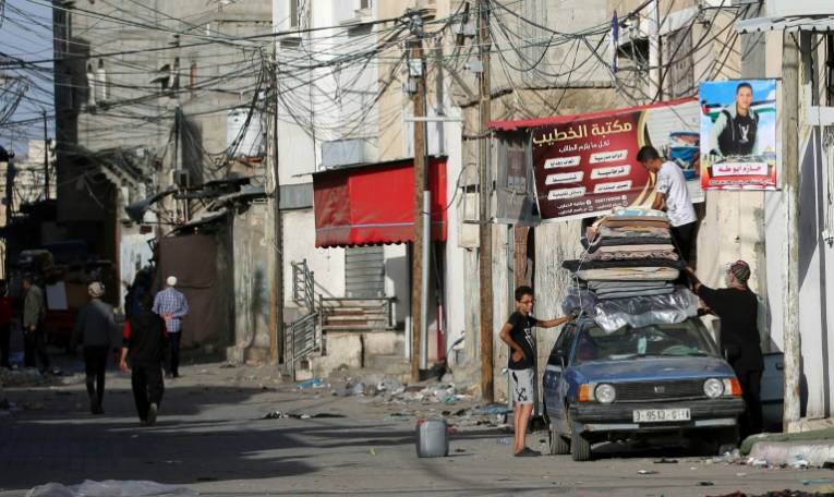 Des Palestiniens quittent Rafah, dans le sud de la bande de Gaza, le 10 mai 2024 ( AFP / - )