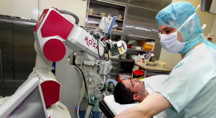 Medtech, le fabricant du robot Rosa a récemment été racheté par un groupe américain. (© Medtech)