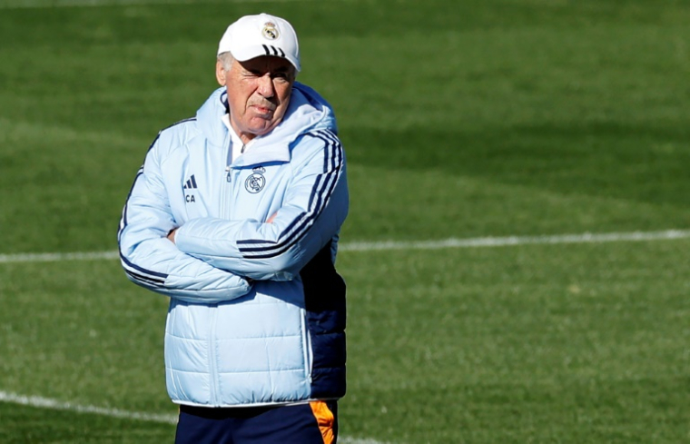 L'entraineur italien du Real Madrid, Carlo Ancelotti, lors d'une session d'entraînement, le 18 octobre 2024 à Valdebebas, près de Madrid ( AFP / OSCAR DEL POZO )